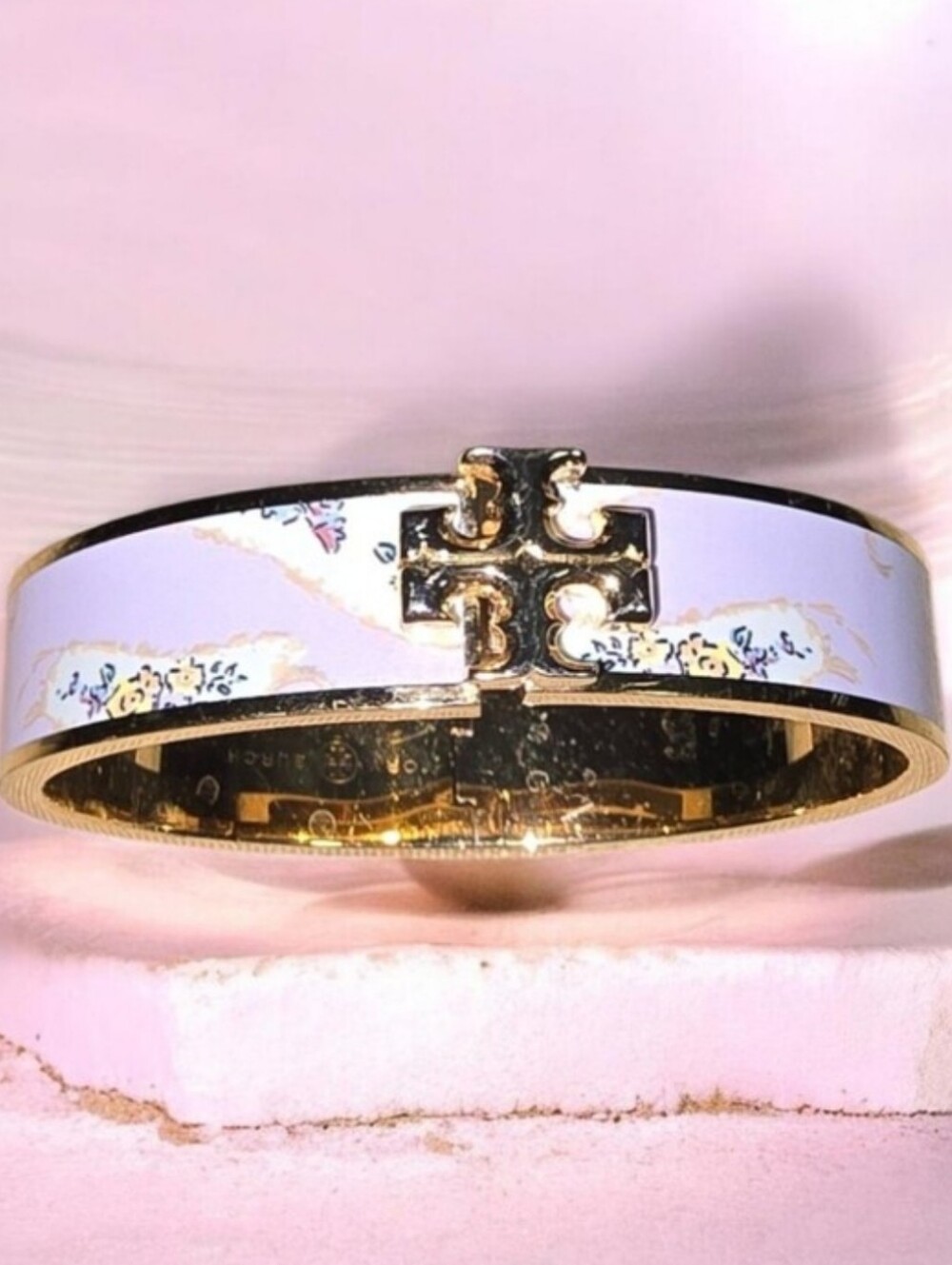 Fashion Jewelry Lavender Hinged Enamel Floral Gold-Trim Logo Hinge Bracelet